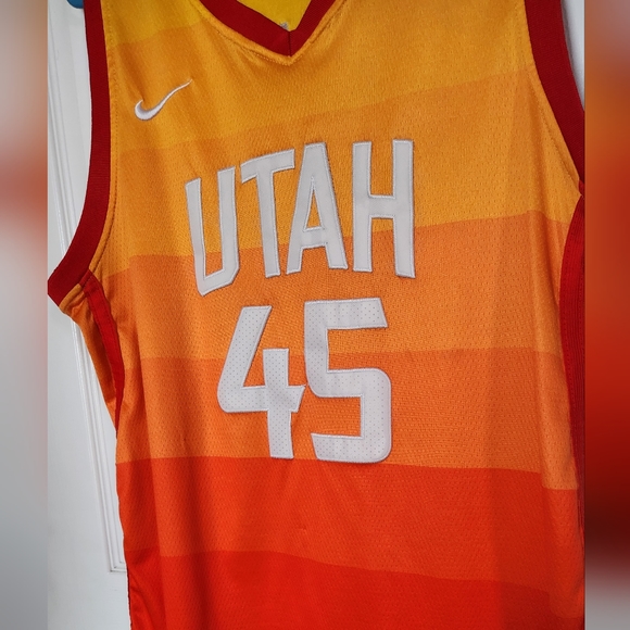 Utah Jazz Donovan Mitchell Jersey Large Stitched on - Picture 3 of 3